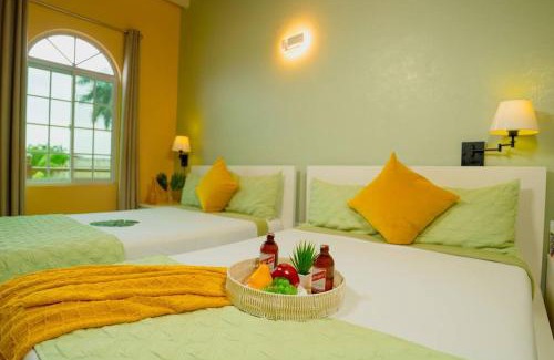 Windsor Apartment | Vibrant island vibe villa for large groups
