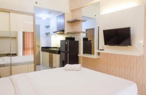 Surabaya Apartment | Vibrant Modern Studio Room at Bale Hinggil Apartment By Travelio