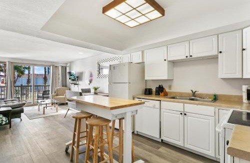 South Padre Island Apartment | Vibrant Modern Condo with Large Balcony and Stunning Ocean Views