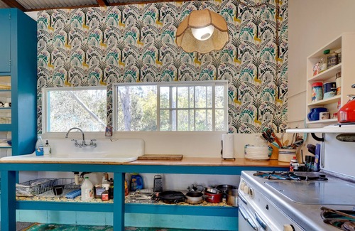Ocean View House | Vibrant Ocean View Home w/ Lanai & Steam Room!