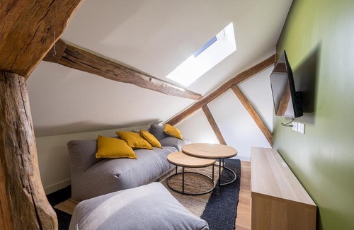 Fontainebleau House | Victoire by OpenHouse