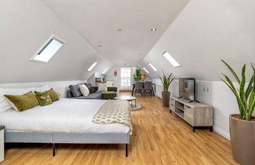 Central Aberdeen Apartment | Victoria Court Suites - Aberdeen