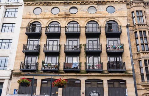Leeds City Center Apartment | Victoria House Apartments