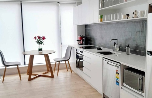 Te Aro Apartment | Victoria Luxurious Central Urban Living