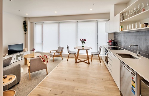 Te Aro Apartment | Victoria Luxurious Central Urban Living