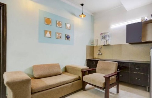 Sainik Farm Hotel | Victoria Palace