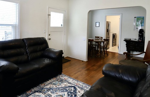 Harbordale House | Victoria's Paradise-Close to Whole Foods, Airport, Cruise port