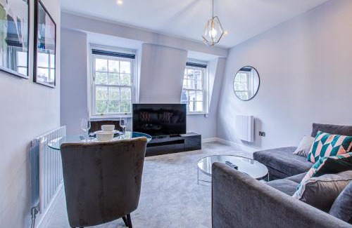 Pimlico Apartment | Victoria Secret by Artsy