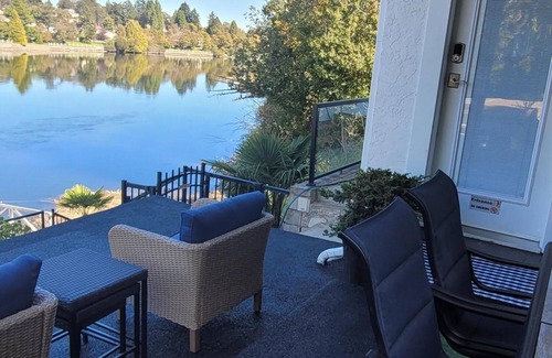 Gorge -Tillicum Area Apartment | Victoria Westcoast Waterfront - Gorge Water Views by Victoria Prime!