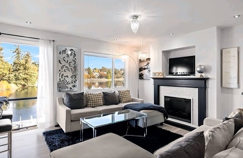 Gorge -Tillicum Area Apartment | Victoria Westcoast Waterfront - Gorge Water Views by Victoria Prime!