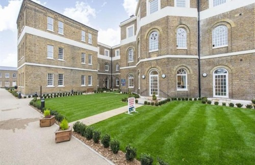 Norwood Green Apartment | Victorian Apartment