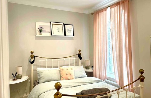 Norwood Green Apartment | Victorian Apartment