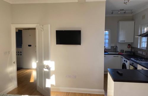 Prince's Apartment | Victorian Building - Sleeps 5 - Pet Friendly