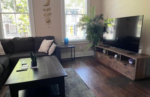 Dixon Park House | Victorian Home on Duffy Street