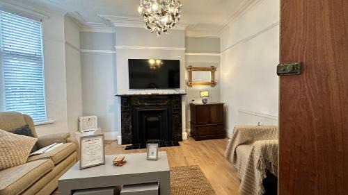 Newport House | Victorian/modern house