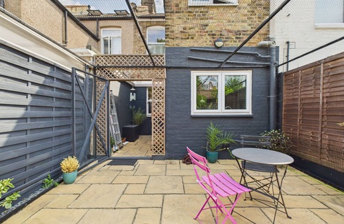 Southbury House | Victorian North London Terrace with Charm!