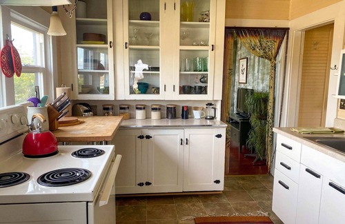 York House | Victorian on Garden: Best Location in Town