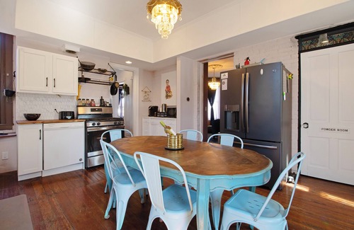 Ludlow House | Victorian Riverfront Estate mins from Cincinnati