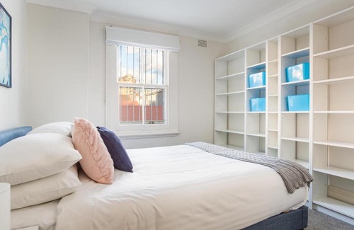 Bondi Junction House | Victorian-Style House with Courtyard off Oxford St