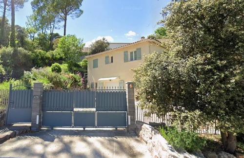 Vidauban House | Vido bene Gîte au calme entre terre et mer. A 4 km des commerces et rivière .