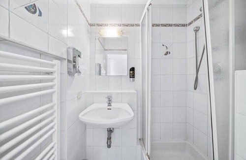 Schottenfeld Apartment | VIE 068 Ursular A 068 1 1 C12