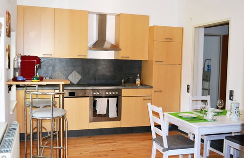 Donaustadt Apartment | Vienna apartment with garden
