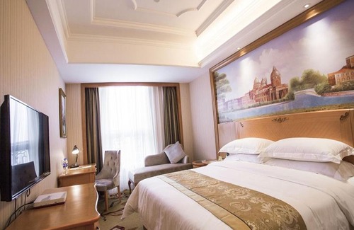 Qiannan Hotel | Vienna International Hotel Guizhou Weng'an Qilong Binfen Moer City