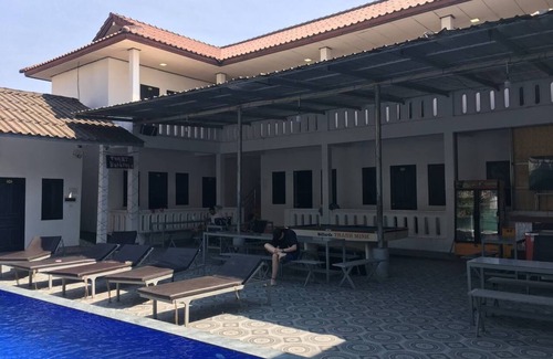 Vientiane Hotel | Vientiane Apower Club & beds