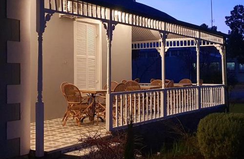 Loxton House | Vier Seisoene Gastehuis