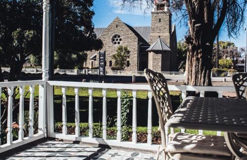 Loxton House | Vier Seisoene Gastehuis