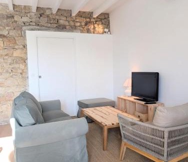 Plouhinec House | VIEUX PASSAGE, Maison avec cour privée à 150 m du PORT et de la PLAGE