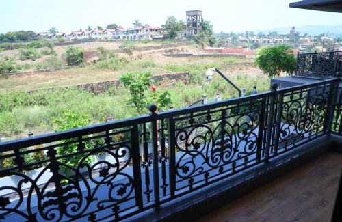Parshwapuram Villa | View In Green