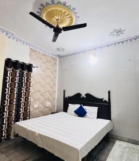 Shavri Colony House | View lake village boutique