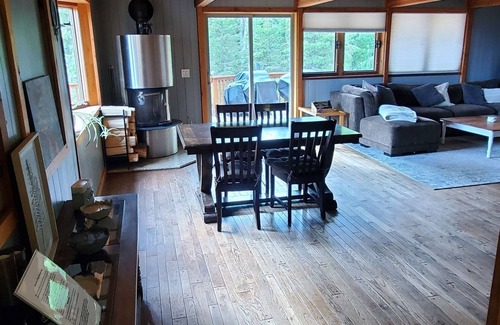 Huffman - O' Malley House | View-Large -Private Alaskan home in Anchorage Hillside- wooded