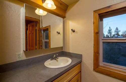 Sunriver House | View of Golf Course & Mt. Bachelor, Bikes, Near Village Mall