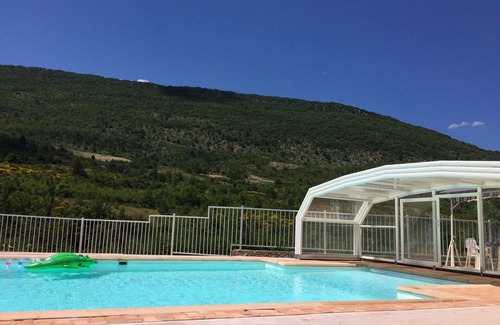 La Roche-sur-le-Buis Cottage | view of the nible mountain
