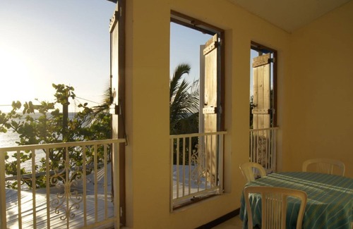 Case-Pilote Apartment | View of the Caribbean Sea