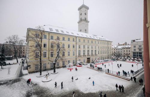 Lviv City Center Apartment | View on Rynok Square apartments
