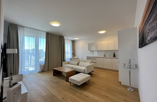 Old Town Apartment | View over the city and castle from the 24. floor, free parking