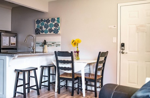 St. George House | View, Pets OK, Pool, Hot Tub, Pickleball, Tennis, Basketball, Hike/Bike Trails