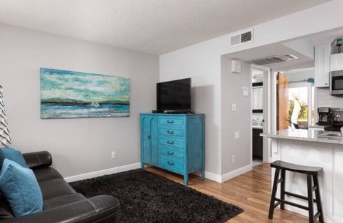St. George House | View, Pets OK, Pool, Hot Tub, Pickleball, Tennis, Basketball, Hike/Bike Trails