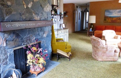 Diamond Ridge House | View! Secluded,Brief 10 minute drive to town, Family Friendly Log Home