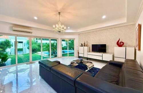 South Pattaya Villa | VIEW TALAY VILLAs POOL 181, JOMTIEN BEACH, PATTAYA