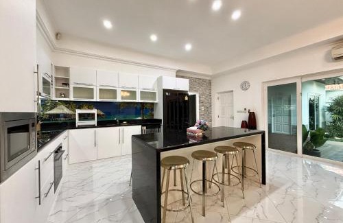 South Pattaya Villa | VIEW TALAY VILLAs POOL 181, JOMTIEN BEACH, PATTAYA