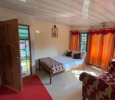 Anaviratty House | View Valley Homestay