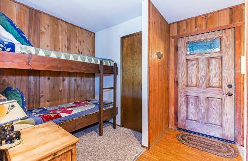 Mammoth Lakes House | Viewpoint #131 Walk to Eats & Entertainment