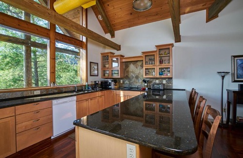 Ferguson House | Viewpoint Cabin