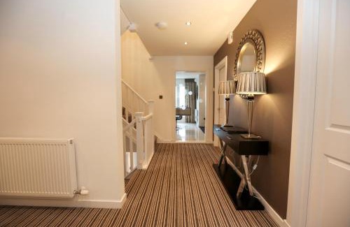 Rothesay Villa | Viewpoint Villa - Luxury 4 Bedroom villa with elevated views