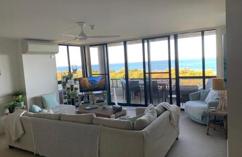 Coffs Harbour Apartment | Views and Sounds of the Sea 2 bed 2 bath apartment