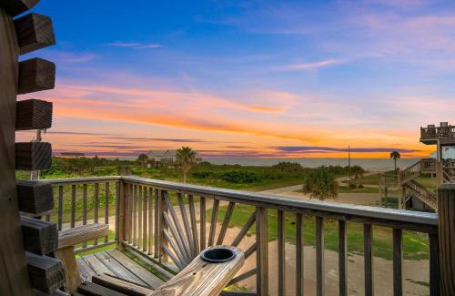Port Bolivar House | Views! Beachside, Hot Tub, Arcade, Family Beach Retreat with Fun for Every Age!